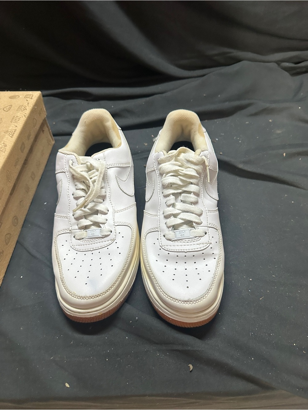 White Leather Low-Top Men's Sneakers-AF 1 Wilkes size 8-with box